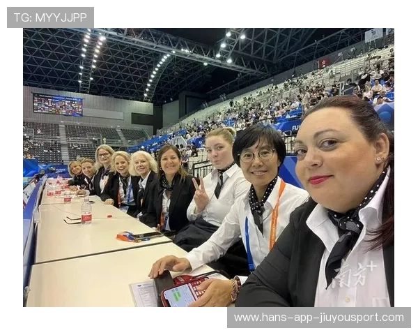 国际花样游泳裁判透明化平台新增评分回顾栏目，国际花样游泳男子